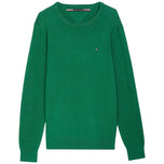 Maglioncino verde Tommy Hilfiger con scollo a V e logo ricamato sul petto.