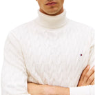 Tommy Hilfiger maglione dolcevita con trecce bianco MW0MW40439Z00 - Prodotti di Classe