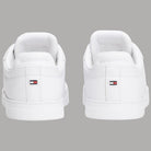 Retro sneakers bianche in pelle con linguetta imbottita e logo a bandierina
