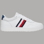 Sneaker bianche Tommy Hilfiger con lacci, suola spessa e strisce tricolore laterali
