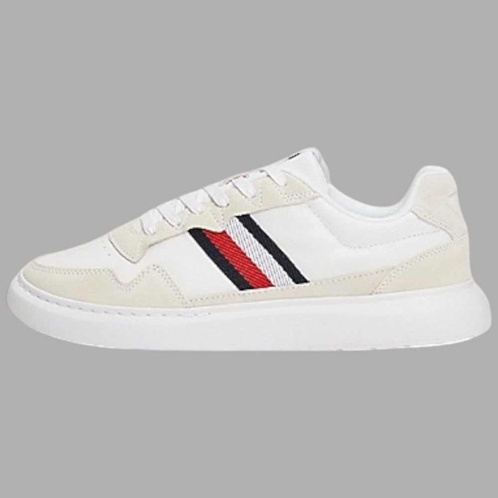Sneaker Tommy Hilfiger bianche con fascia a righe rosso, bianco e blu