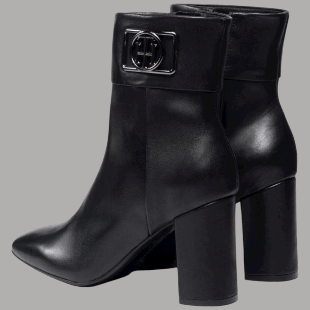 Stivaletto donna in pelle nera con punta quadrata e tacco largo