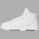 Scarpa da basket Tommy Jeans bianca, tomaia in pelle e lacci.