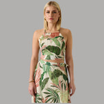 Top crop crema con stampa tropicale, scollo alto e corpetto aderente