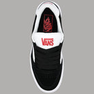Sneaker Vans nera con lacci neri, suola bianca e logo sul tallone