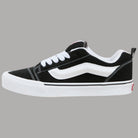 Vans scarpe Knu Skool nere bianche VN0009QC6BT - Prodotti di Classe