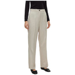 Pantaloni beige chiaro con vita alta e bottoni frontali