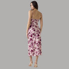 Vestito Guess Midi in Raso Floreale AKILINA Sleeveless Elegante - Prodotti di Classe