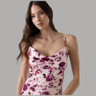 Vestito Guess Midi in Raso Floreale AKILINA Sleeveless Elegante - Prodotti di Classe