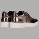 Sneaker donna bronzo metallizzato in similpelle, suola bianca, vista laterale posteriore