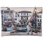 Clutch piatta YNot con stampa città, cerniera e tracolla a catena, base chiara