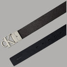 Calvin Klein Cintura in pelle double-face nera con logo monogramma e fibbia con dettaglio CK
