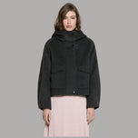 Cappotto corto Relish con cappuccio, zip, bottoni automatici e tasche a toppa