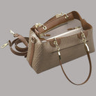 Borsa Liu Jo color ematite con dettagli in oro e texture logo presbile