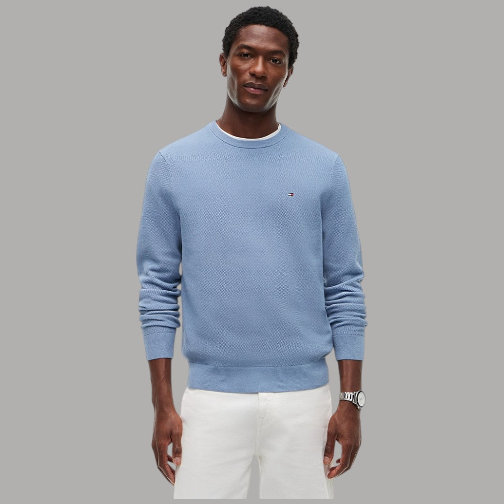 Pulover strutturato in cotone Tommy Hilfiger MW0MW36347 azzurro con logo ricamato sul petto