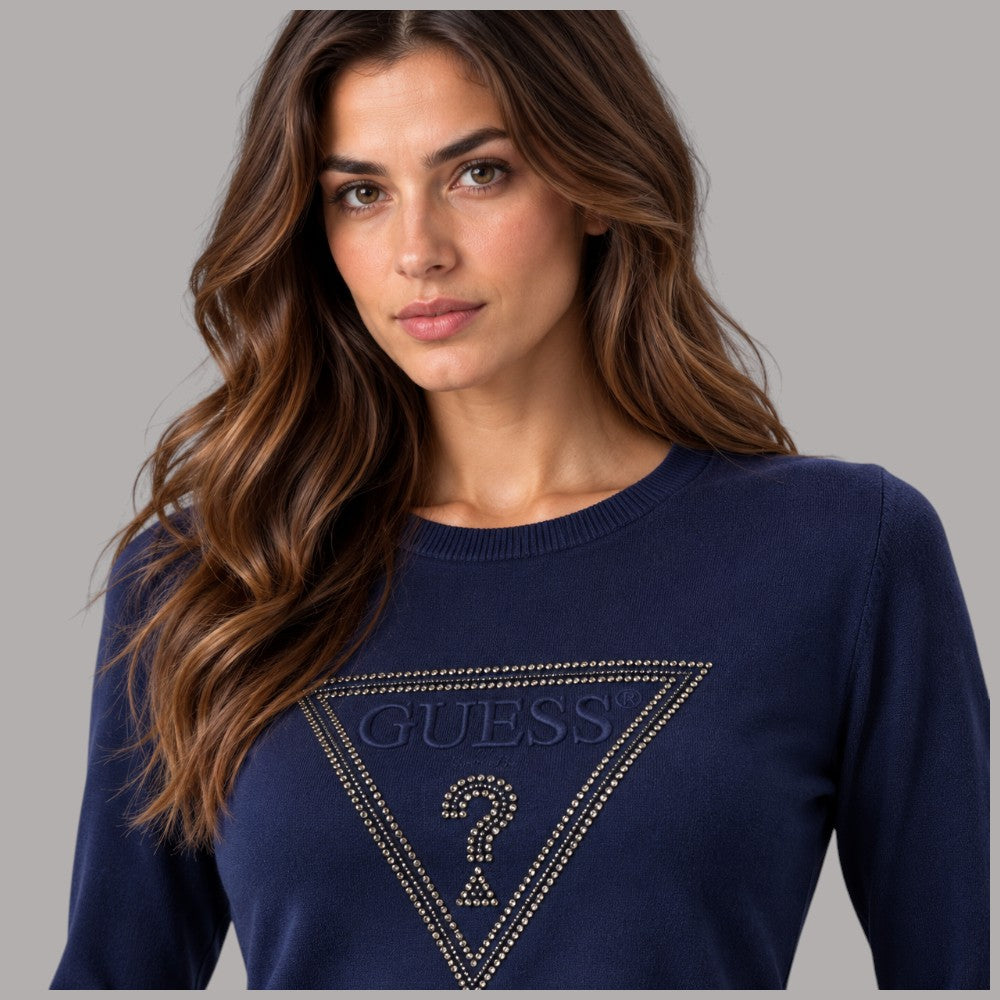 Maglione Guess blu con logo triangolare grande e dettaglio di cristalli