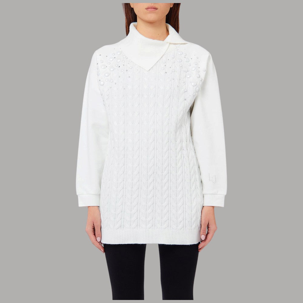 Maxi maglione bianco Liu Jo a trecce, con strass e collo a punta