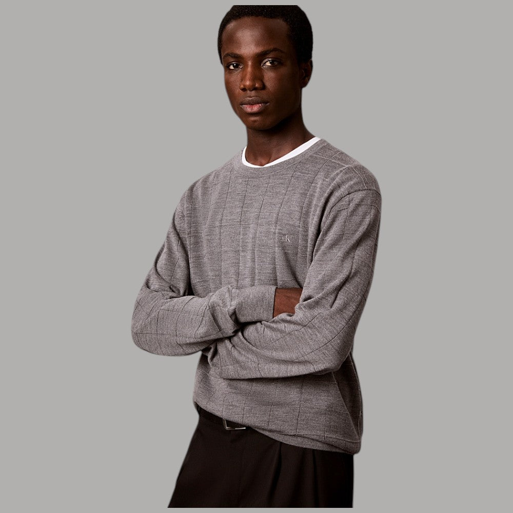 Calvin Klein maglione a trama a griglia in lana merino grigio con logo sul petto