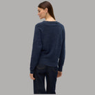 Vero Moda pullover paricollo donna blu scuro in lana con texture morbida vista laterale