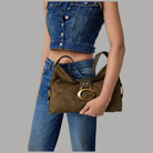 Guess borsa a spalla grande Camden effetto suede