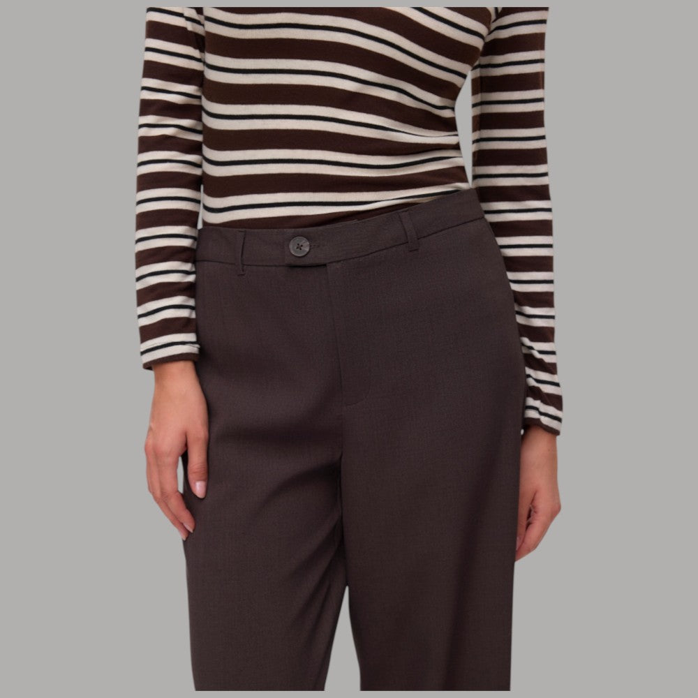 Vero Moda Pantaloni straight pant Texas blu scuro con tasche frontali e chiusura bottoniera