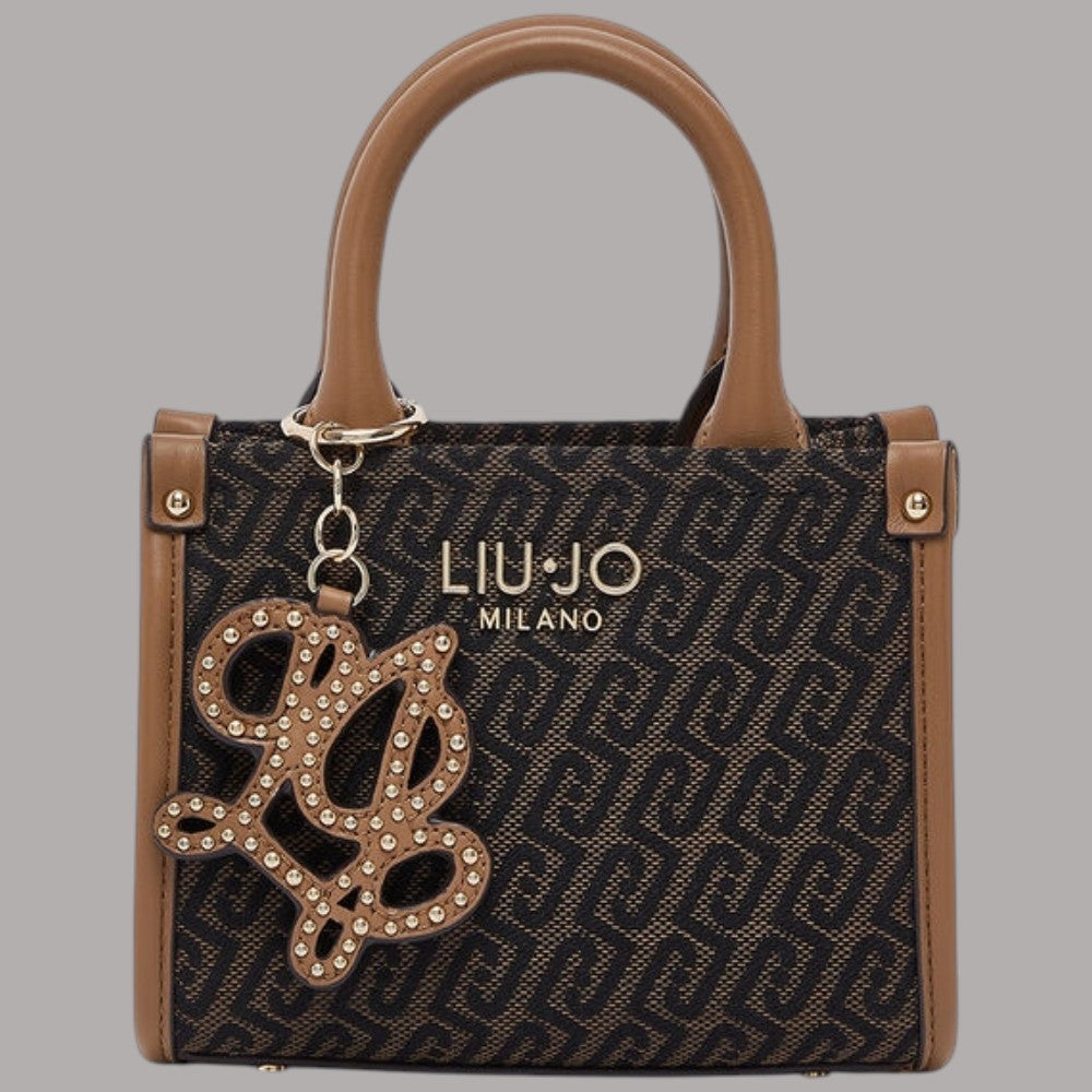 Borsa a mano mini marrone con pattern monogramma e charm dorato a forma di logo