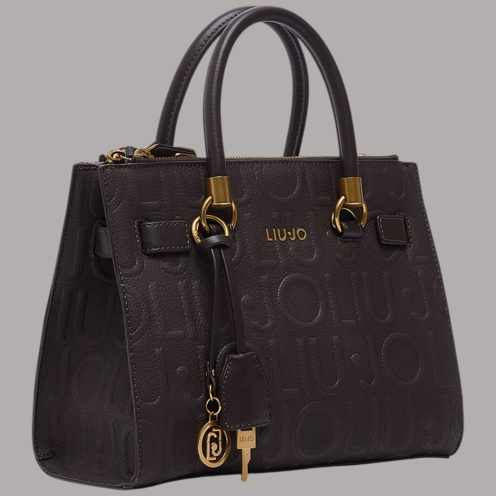 Borsa a mano piccola marrone scuro con logo LIUJO a rilievo, zip dorata e charm.