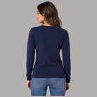 Maglione Guess blu con logo triangolo grande davanti, vista posteriore