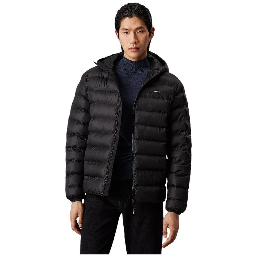 Calvin Klein piumino nero con cappuccio Puffer K10K113908BEH - Prodotti di Classe