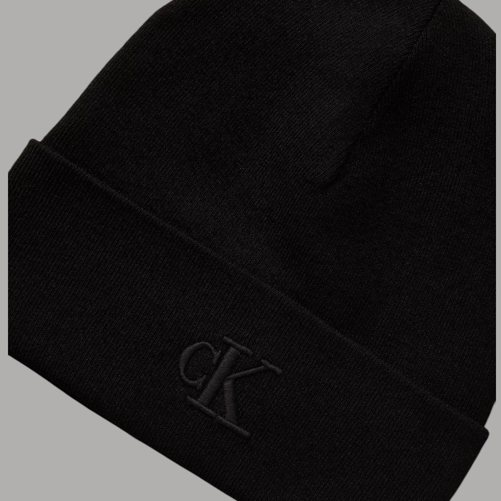 Berretto uomo Calvin Klein nero con logo CK