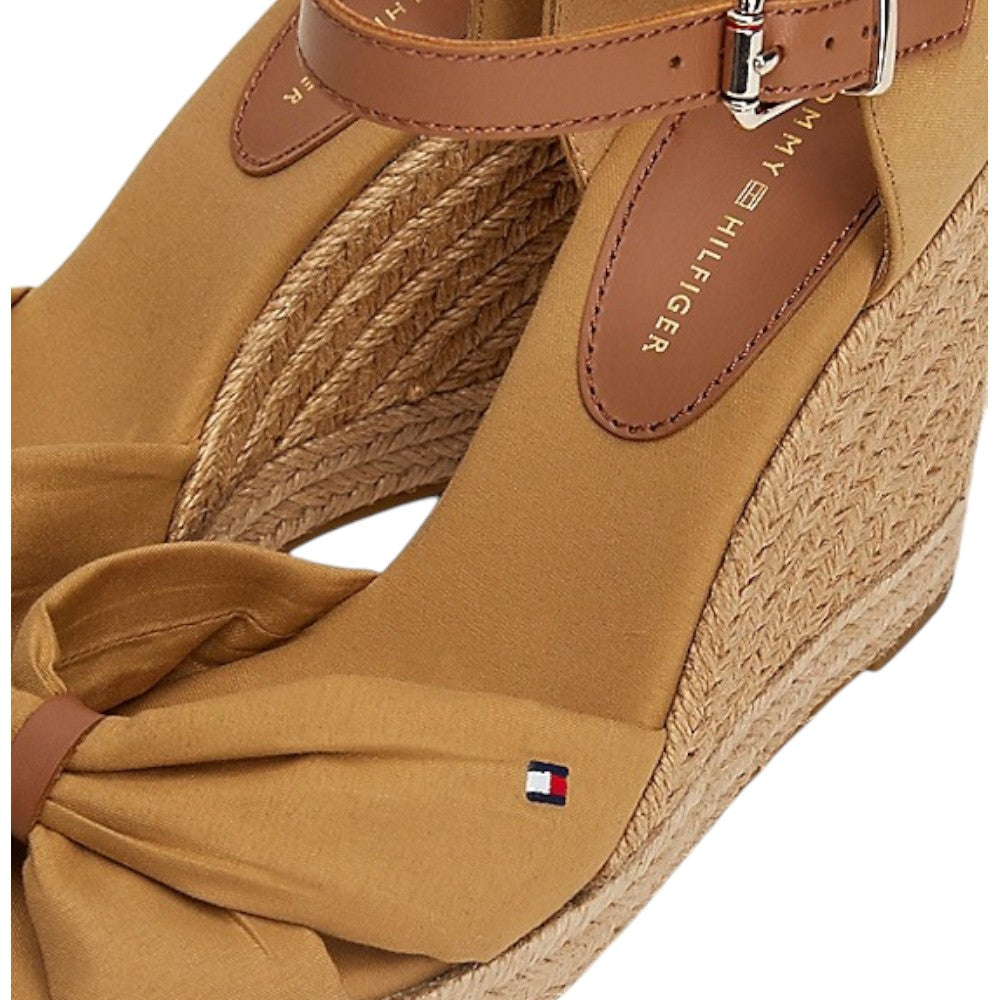 Tommy Hilfiger sandali con zeppa cammello FW0FW04784 Sandali Tommy Hilfiger