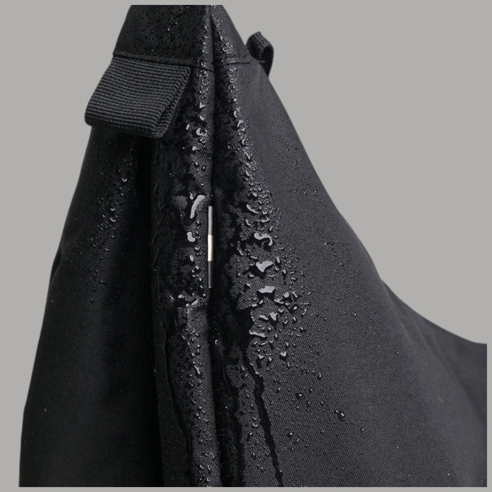 GOT BAG Moon Bag large in PET riciclato con dettagli lucidi e tasca laterale