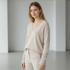 Vero Moda Pullover Holly Karis con scollo a V e polsini a coste in beige