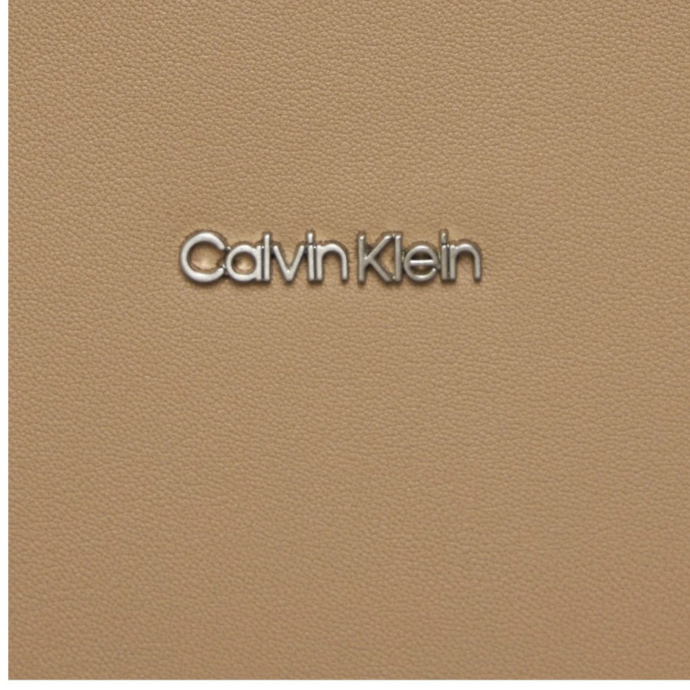 Calvin Klein borsa tote media beige K60K611441 - Prodotti di Classe