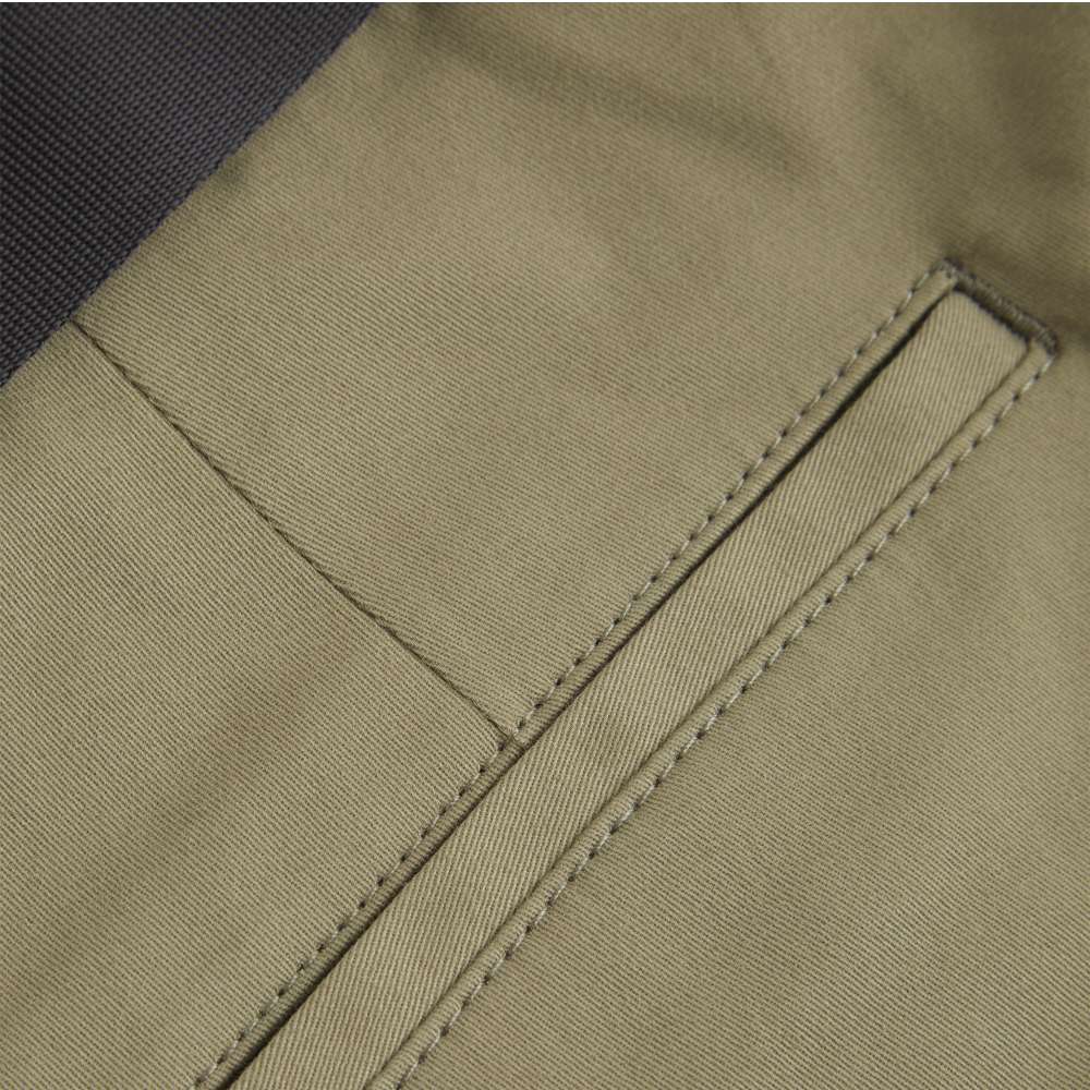 Calvin Klein bermuda verde con cintura K10K111788 Bermuda Calvin Klein