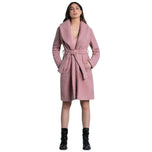 Cappotto rosa in tessuto orsetto con scollo a V e cintura annodata davanti