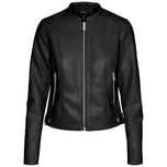 Giacca ecopelle nera con zip frontale e colletto alto, tasche con patta