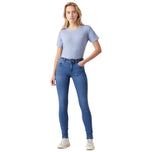 Jeans skinny blu con tasche frontali e chiusura a bottone