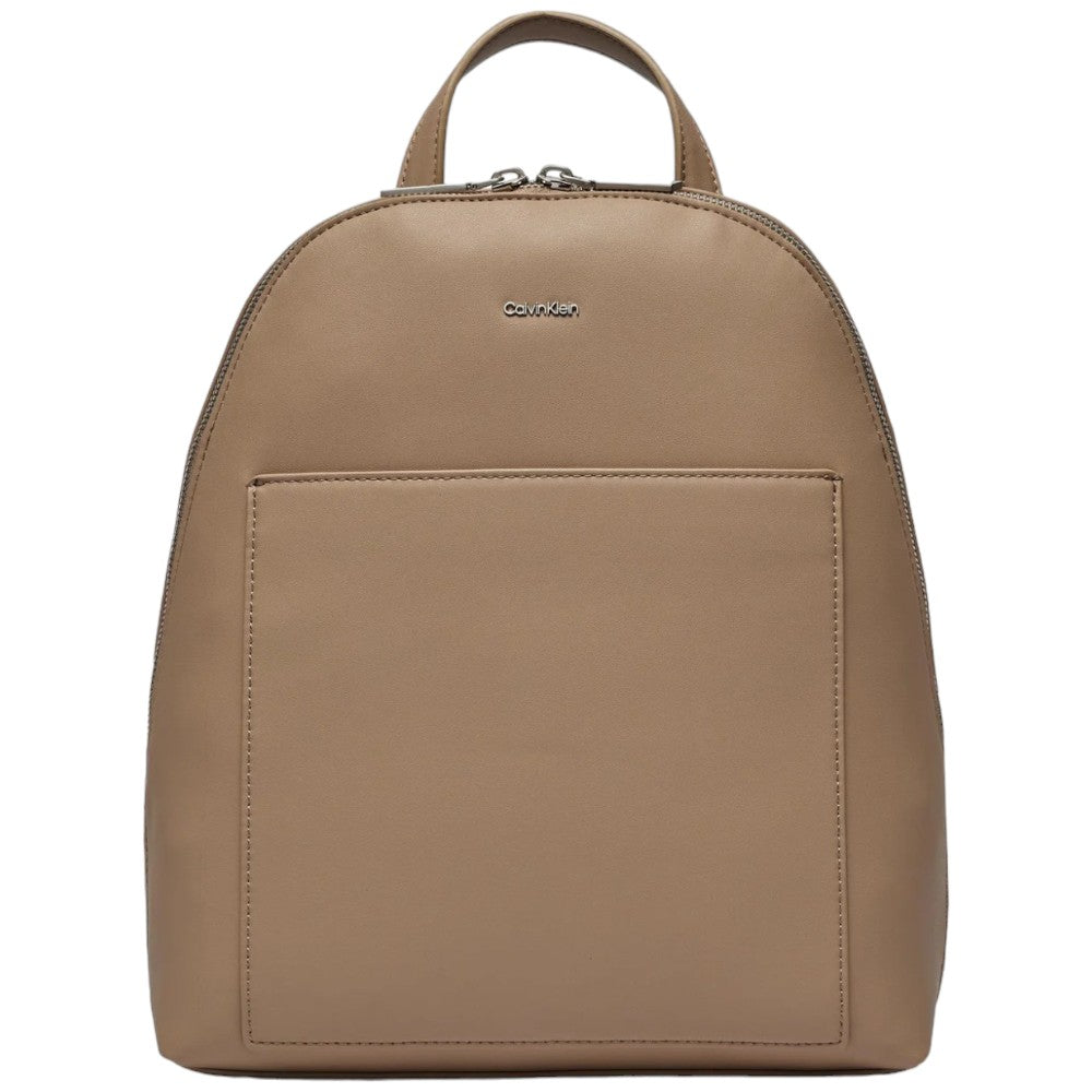 Calvin Klien zaino backpack beige K60K611363 - Prodotti di Classe